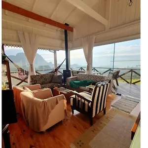 Vista Da Montanha. Casa Inteira 6 Pessoas. Casa de Férias